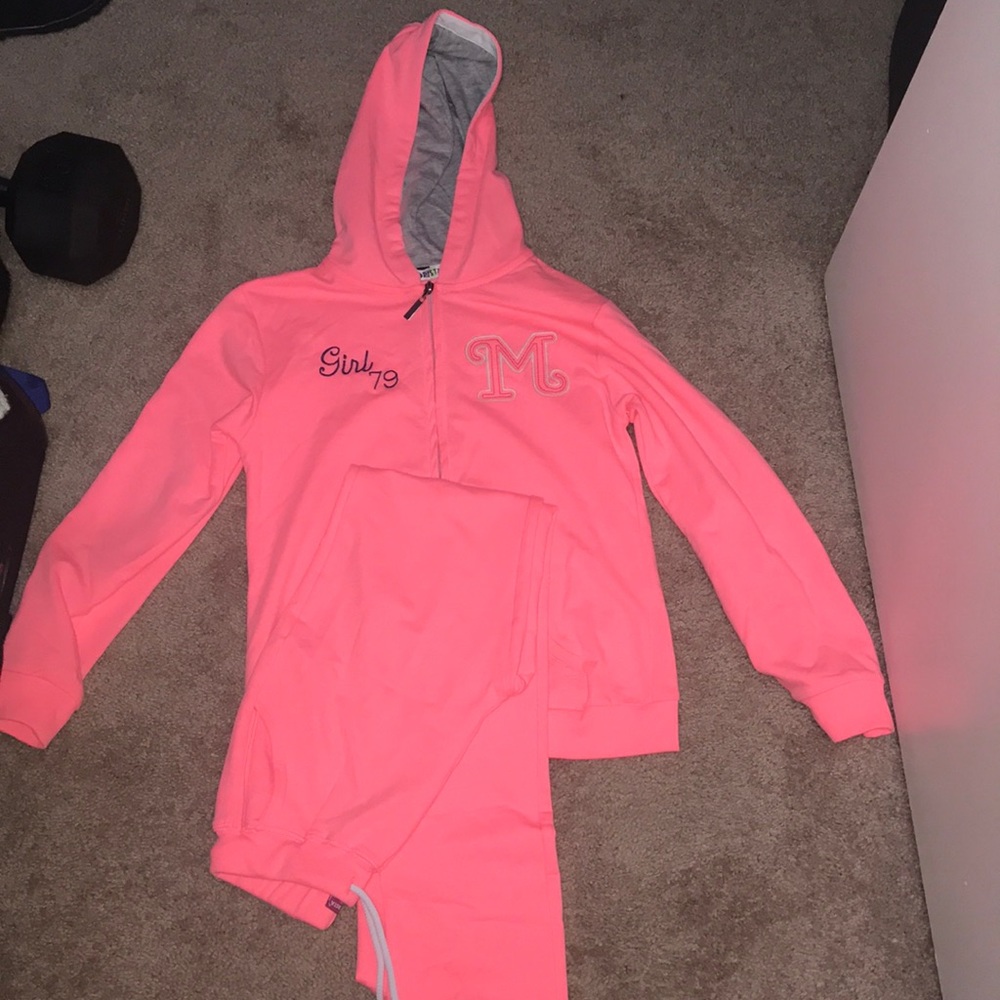 Matching sets - Picture 2 of 2
